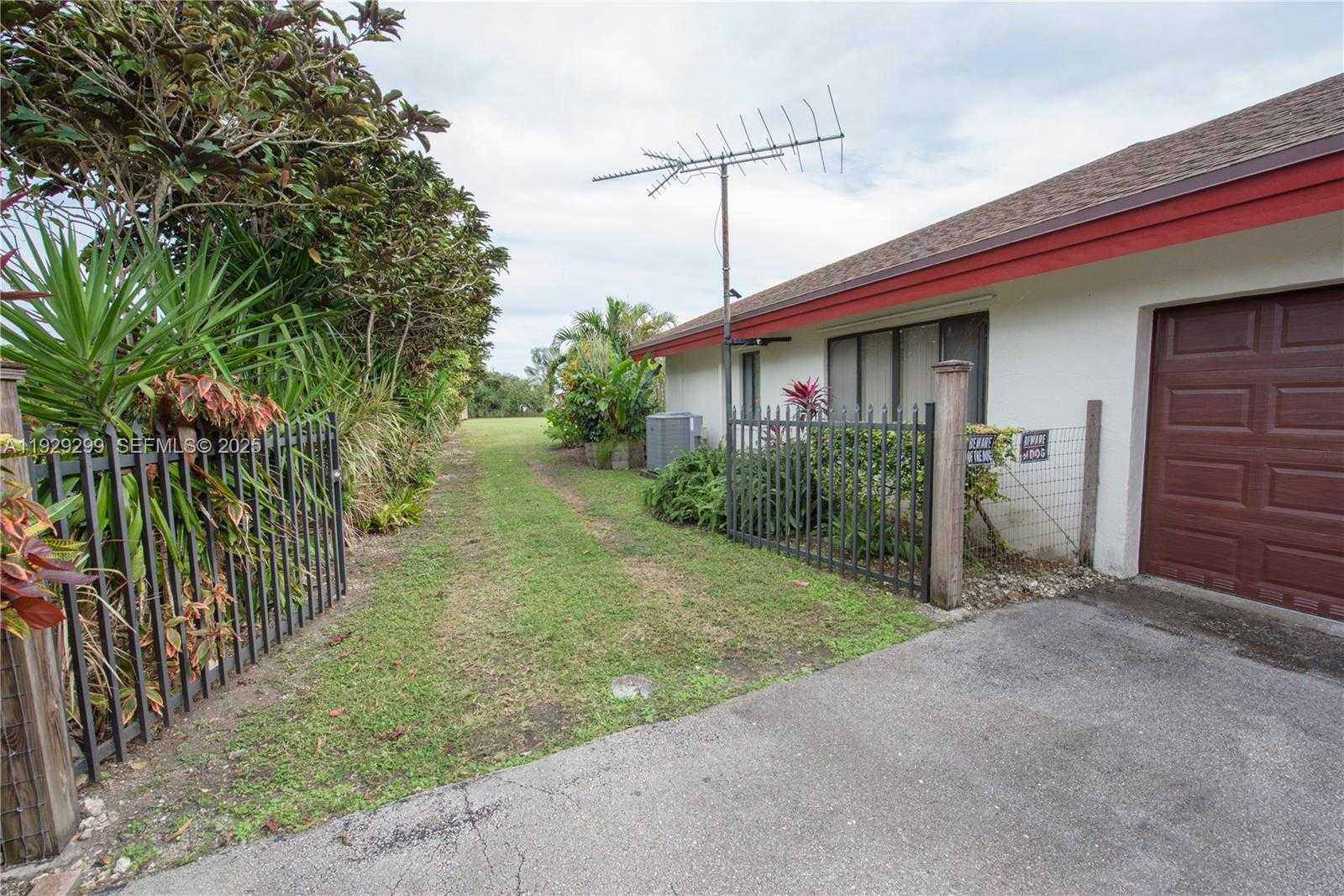 Small Image of 27111 SOUTH WEST 155TH AVE, Homestead Number 18