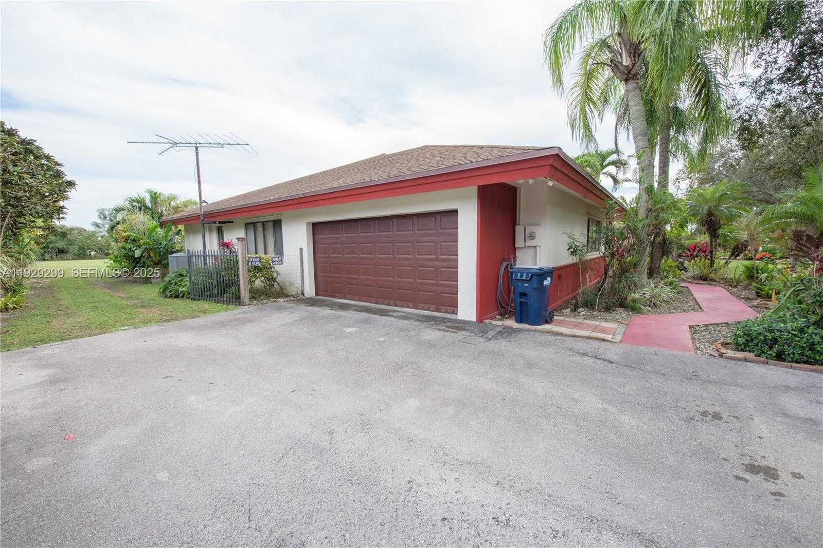 Small Image of 27111 SOUTH WEST 155TH AVE, Homestead Number 19