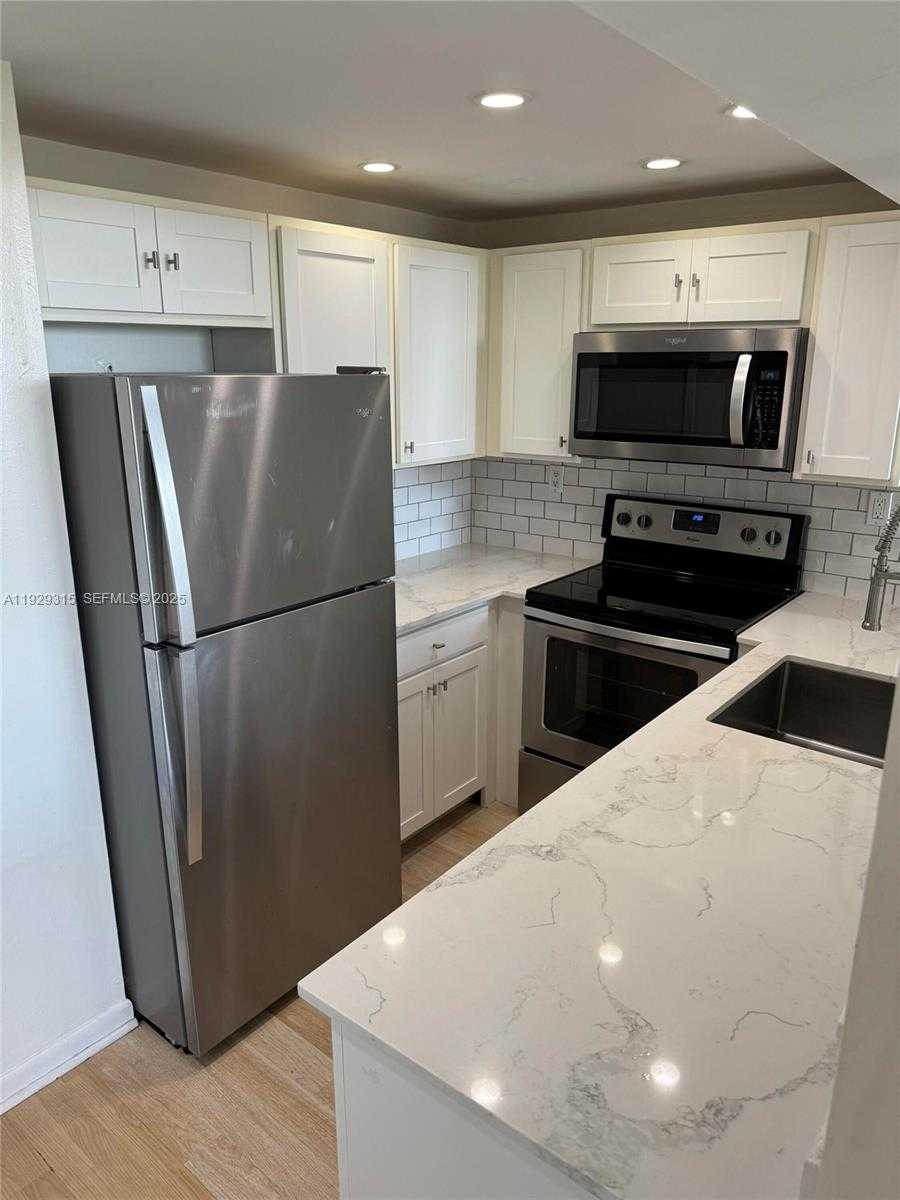 Small Image of 1600 SOUTH EAST 15TH ST, Fort Lauderdale Number 12