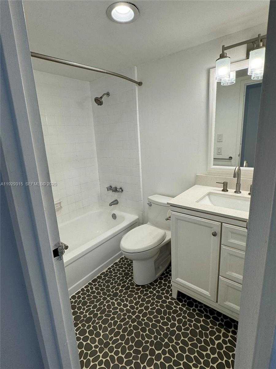 Small Image of 1600 SOUTH EAST 15TH ST, Fort Lauderdale Number 5