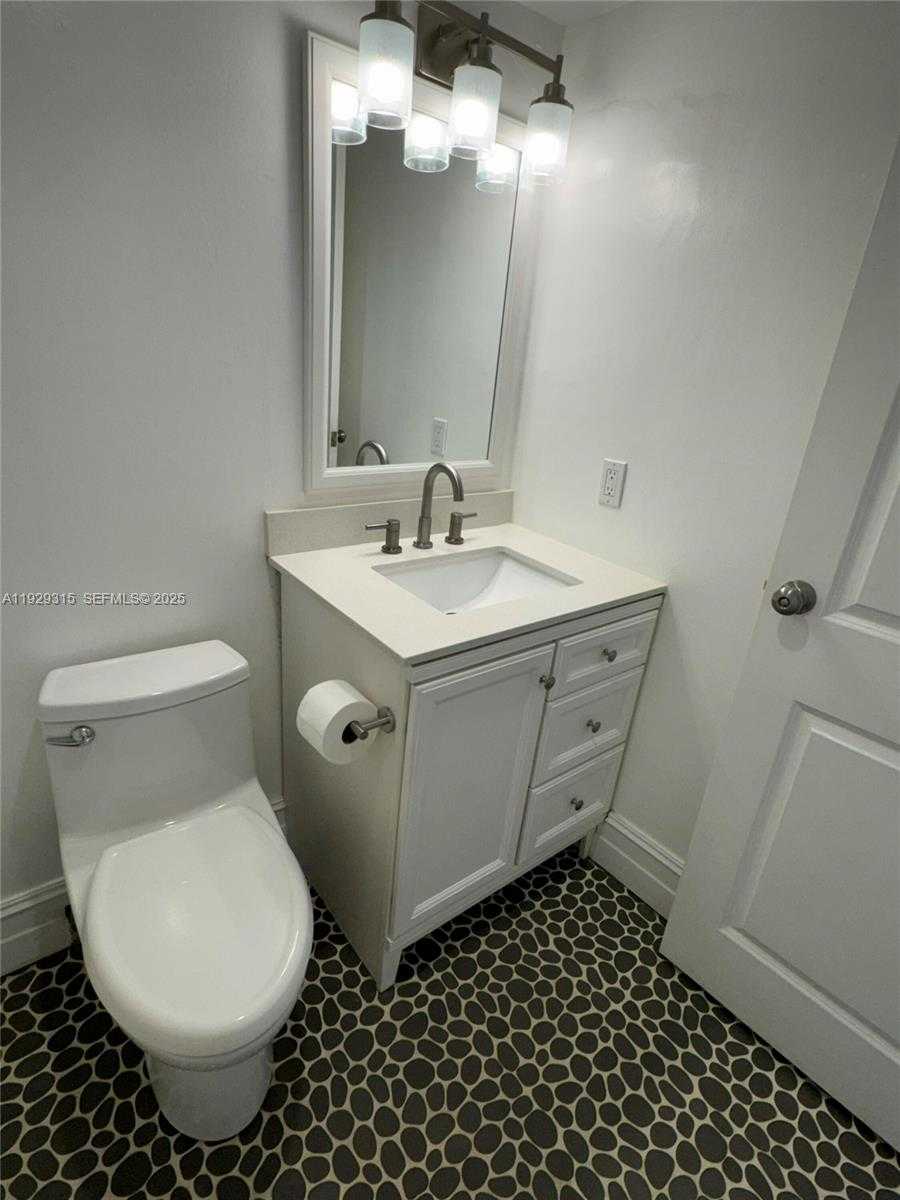 Small Image of 1600 SOUTH EAST 15TH ST, Fort Lauderdale Number 6