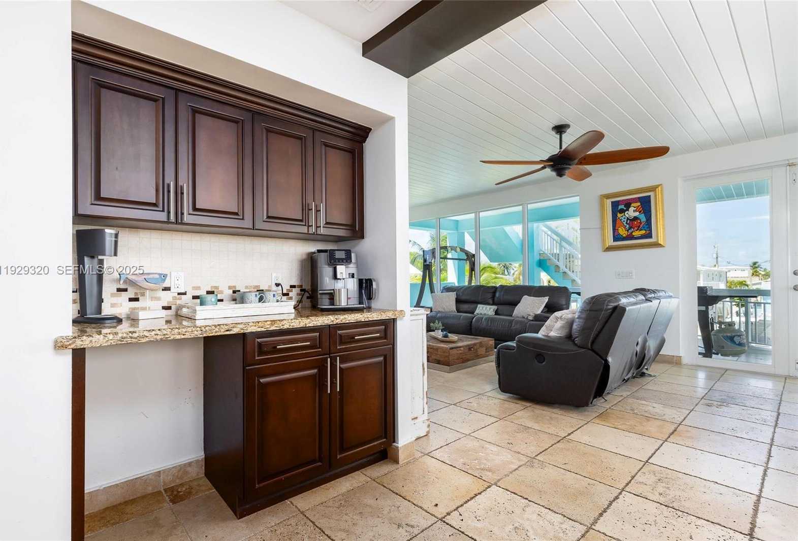 Imagen de Pequeño Objeto