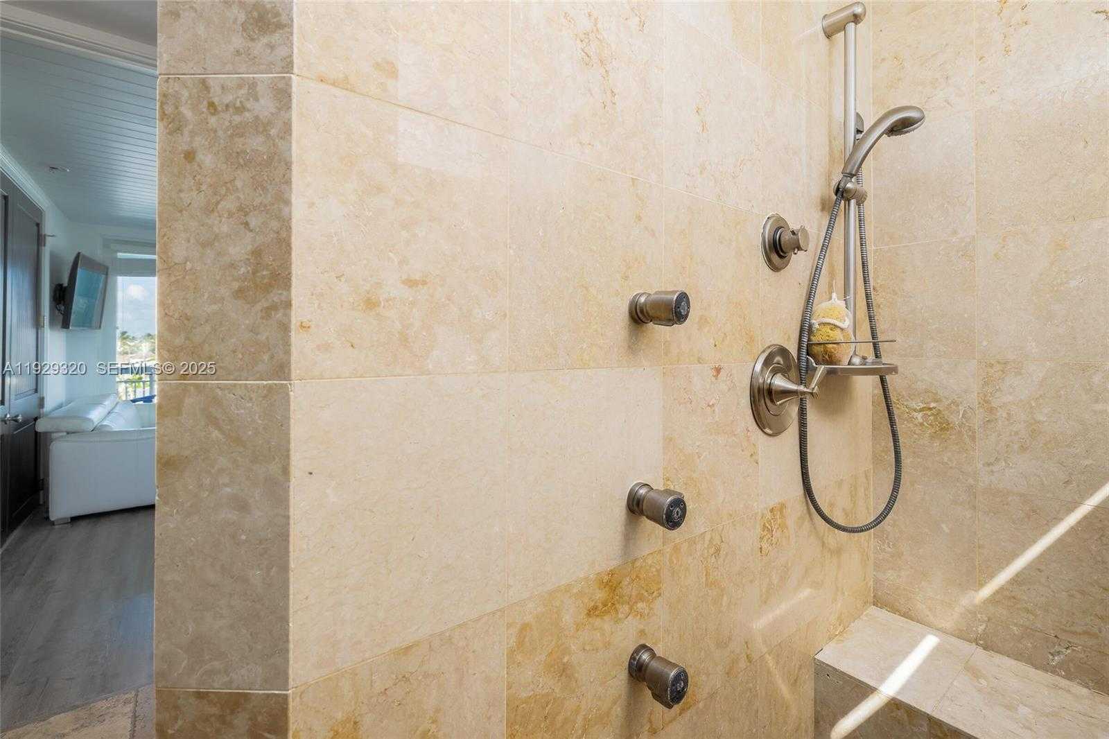 Imagen de Pequeño Objeto