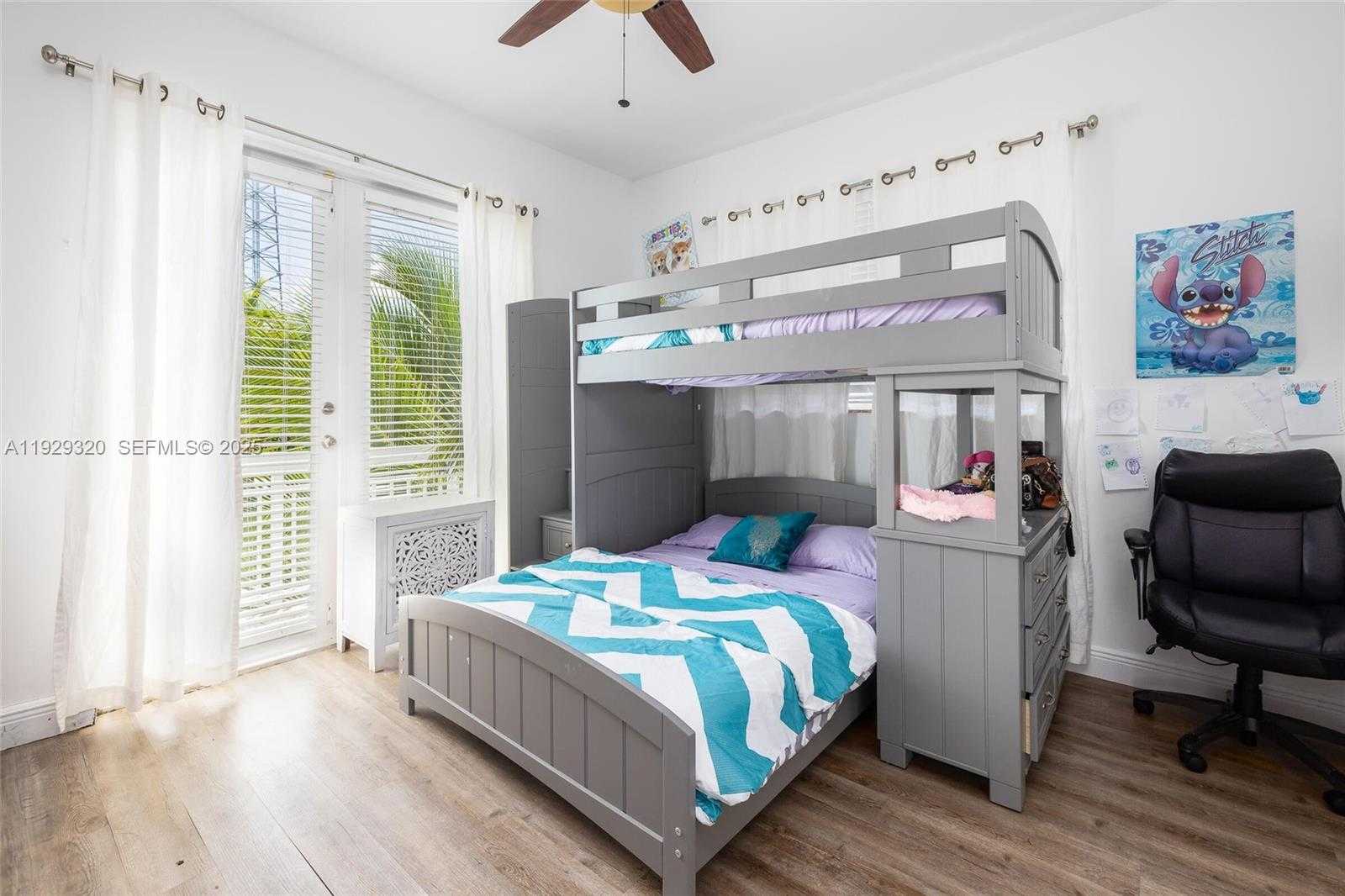 Imagen de Pequeño Objeto