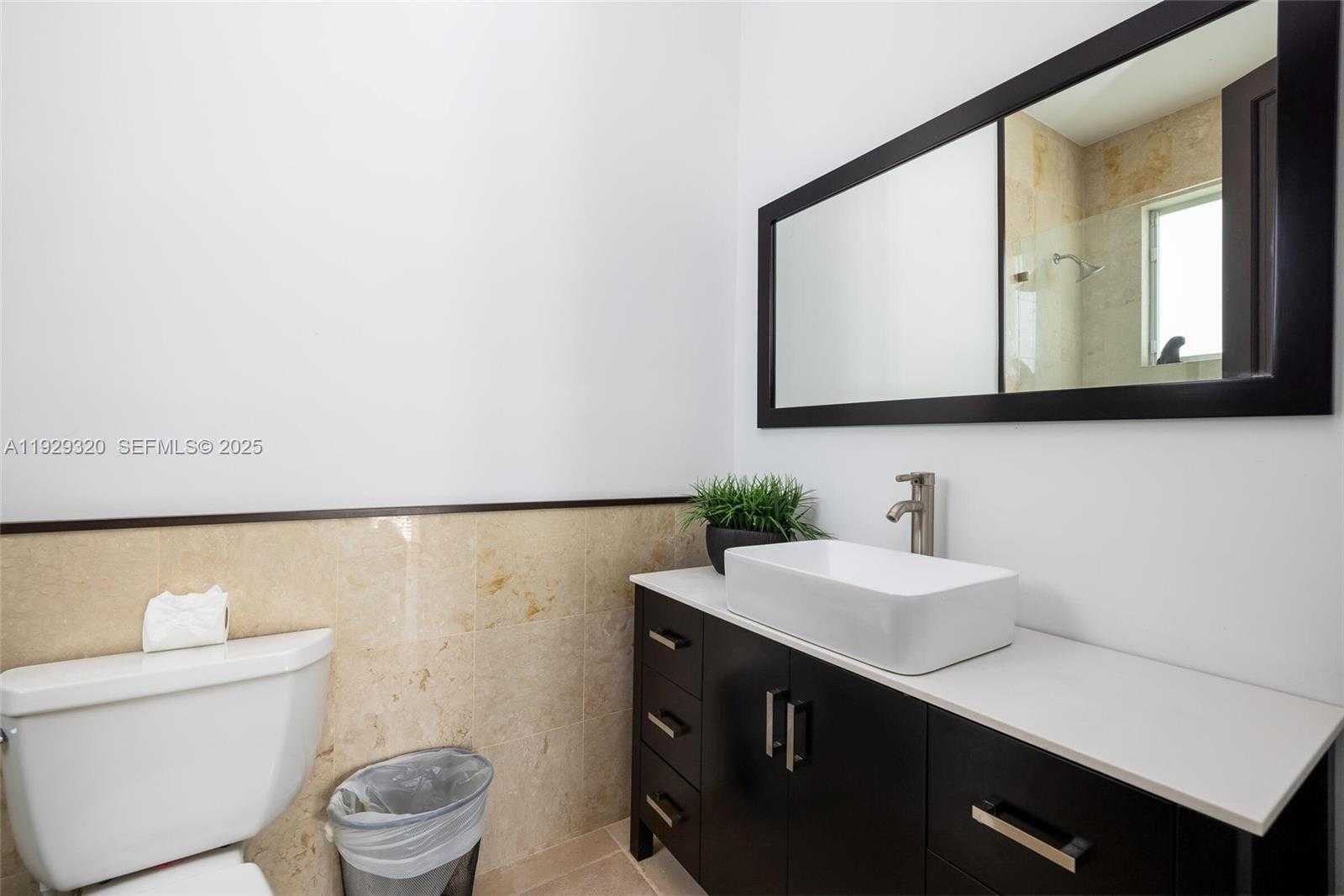 Imagen de Pequeño Objeto