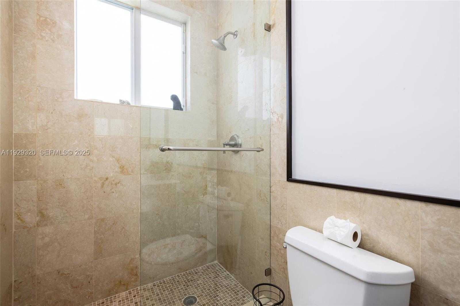 Imagen de Pequeño Objeto