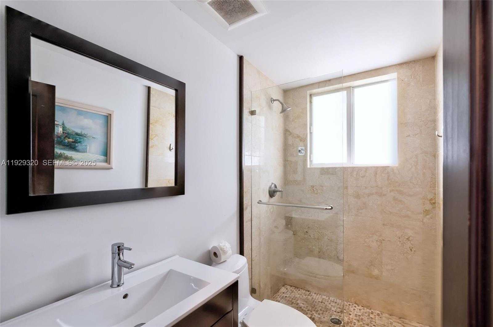 Imagen de Pequeño Objeto