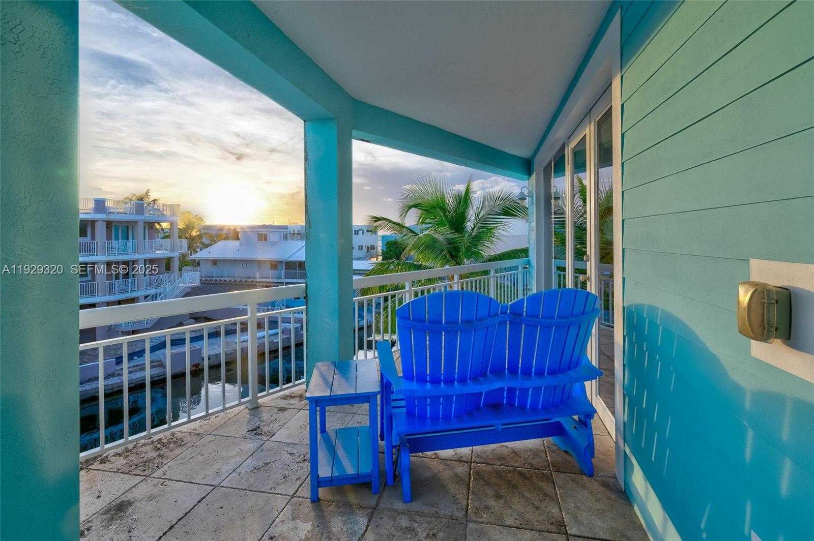 Imagen de Pequeño Objeto