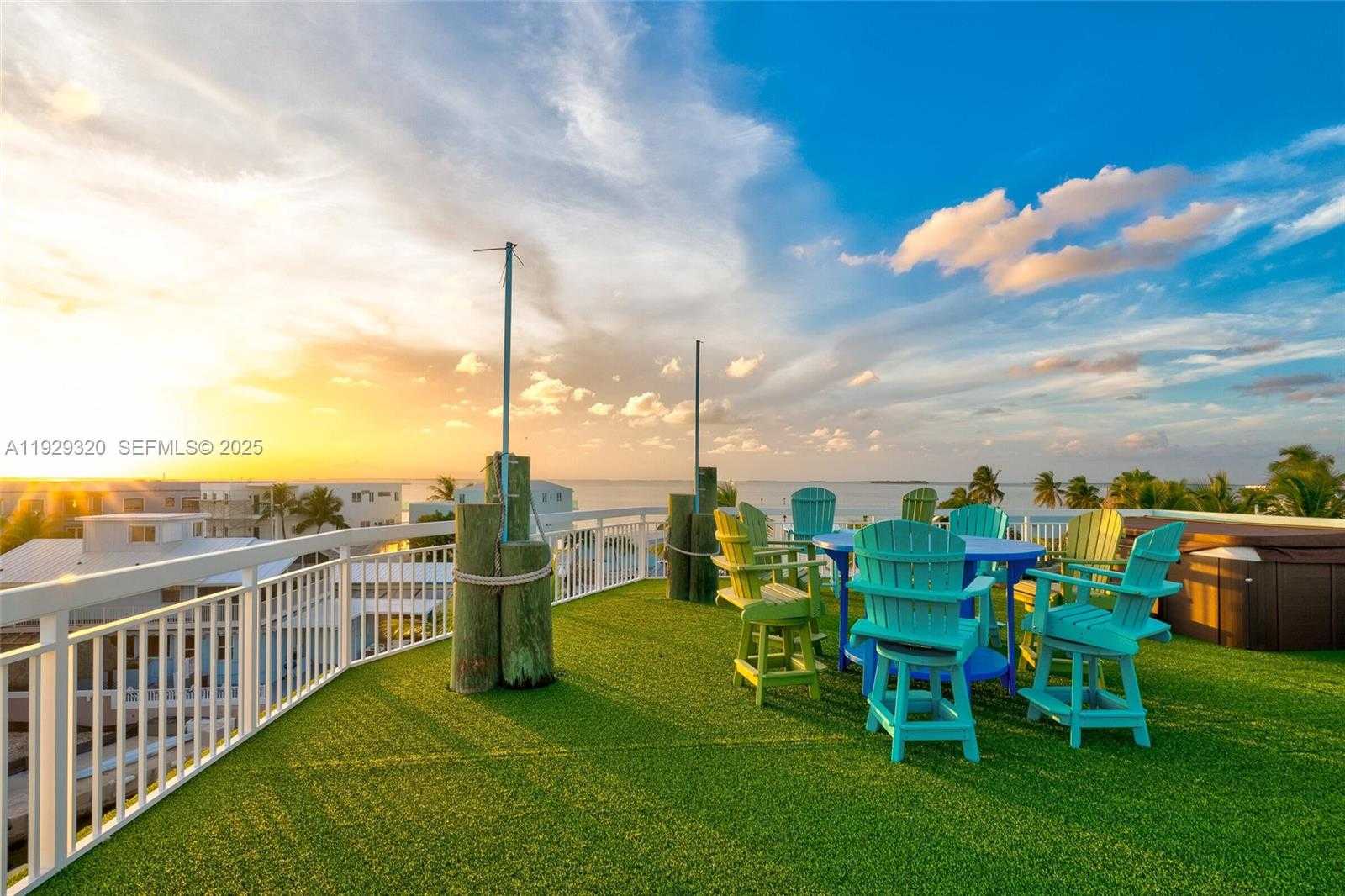 Imagen de Pequeño Objeto