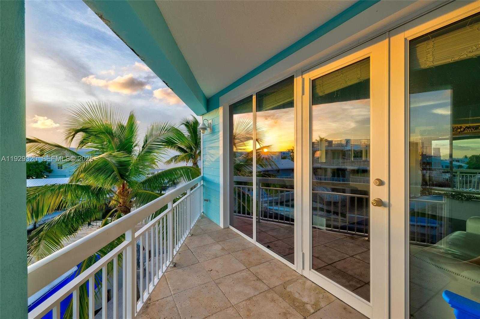 Imagen de Pequeño Objeto