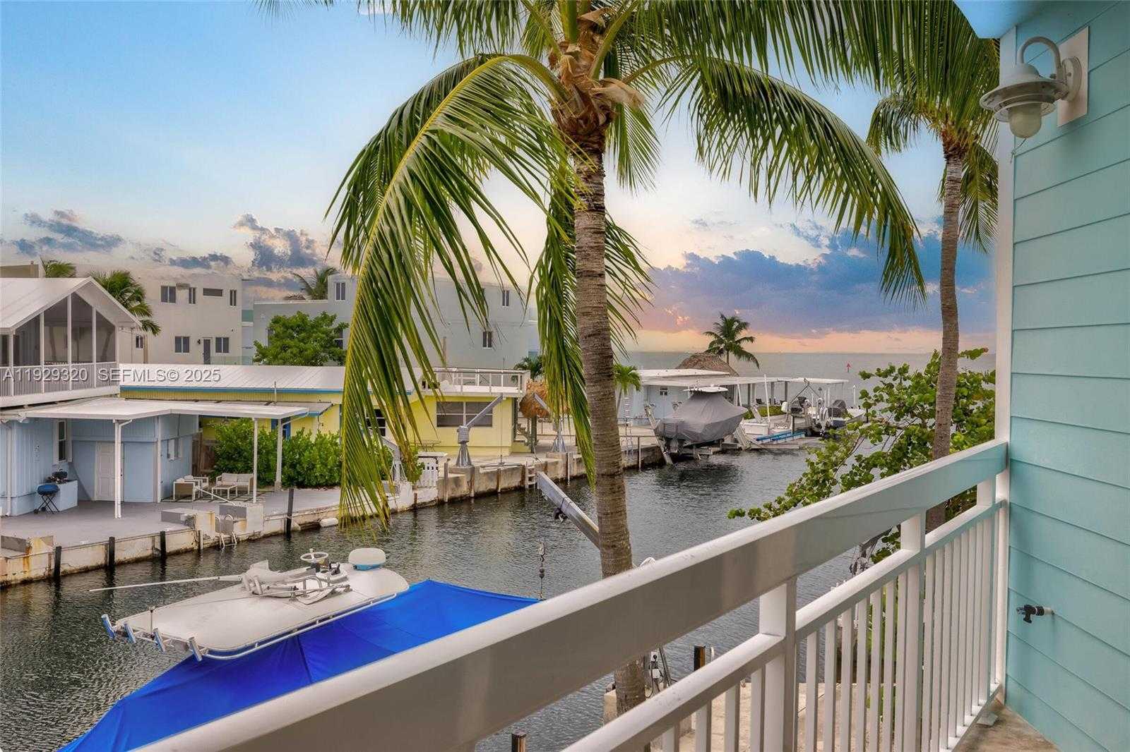 Imagen de Pequeño Objeto