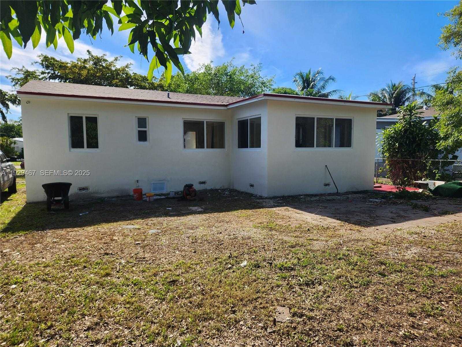 Small Image of 815 NORTH EAST 134TH ST, North Miami Number 13