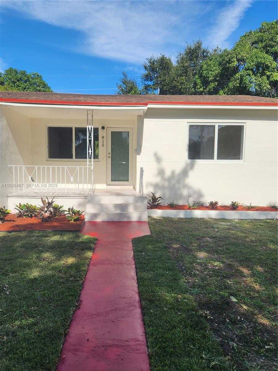 Small Image of 815 NORTH EAST 134TH ST, North Miami Number 3