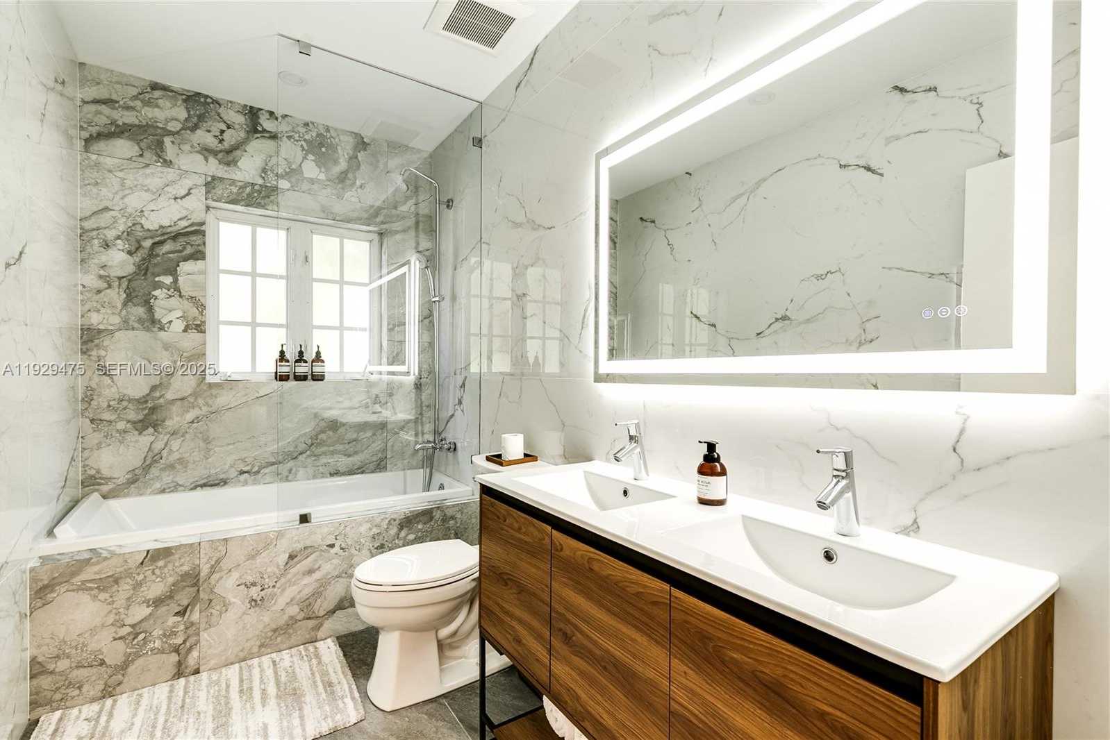 Imagen de Pequeño Objeto