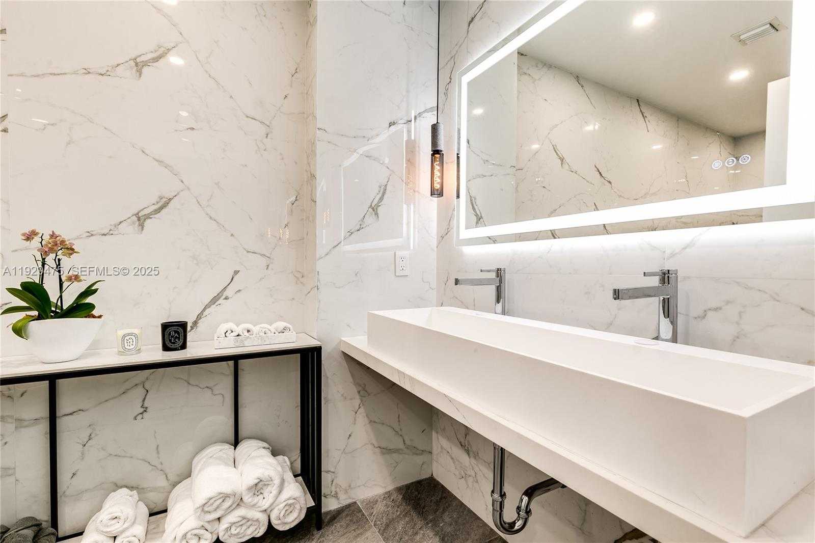 Imagen de Pequeño Objeto