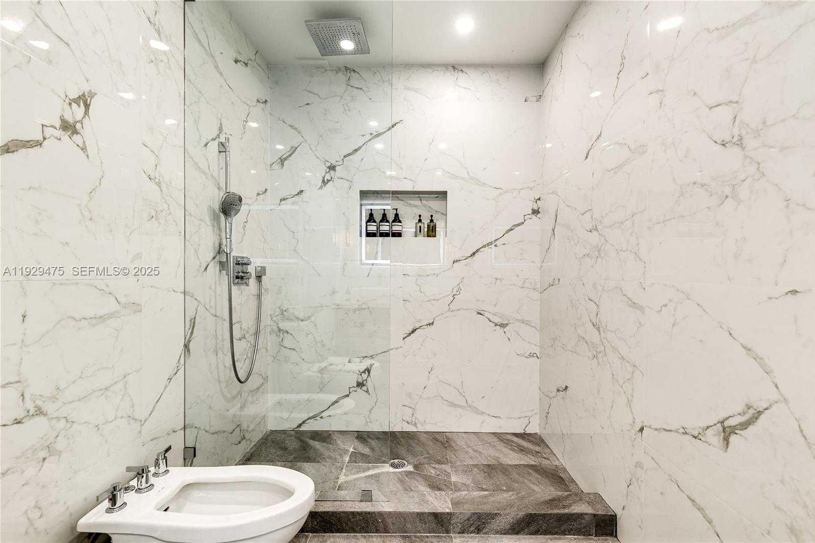 Imagen de Pequeño Objeto