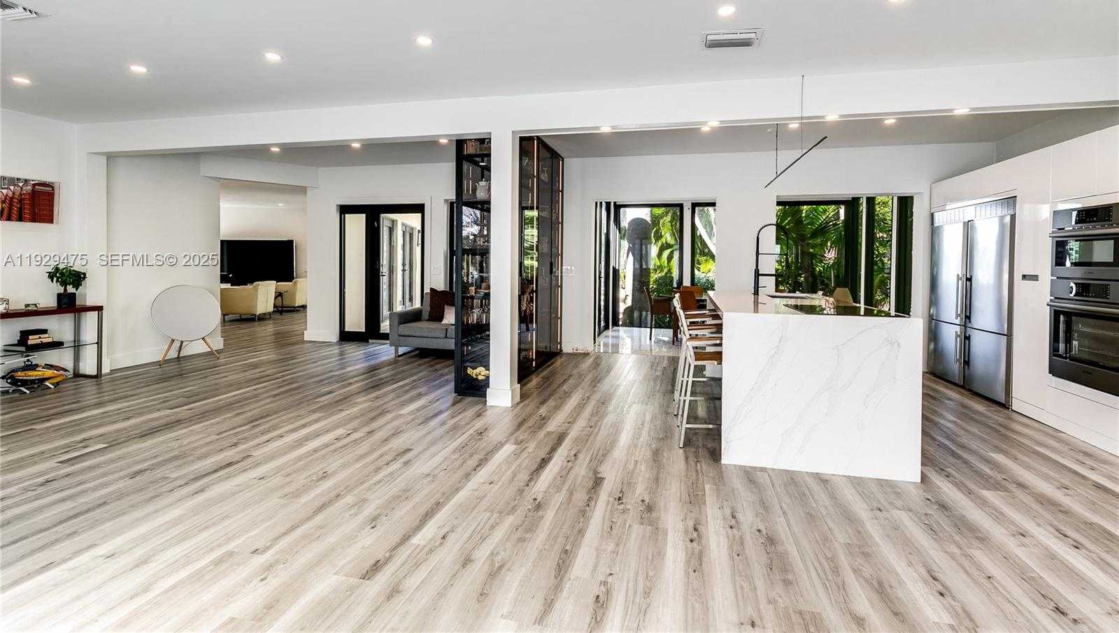 Imagen de Pequeño Objeto