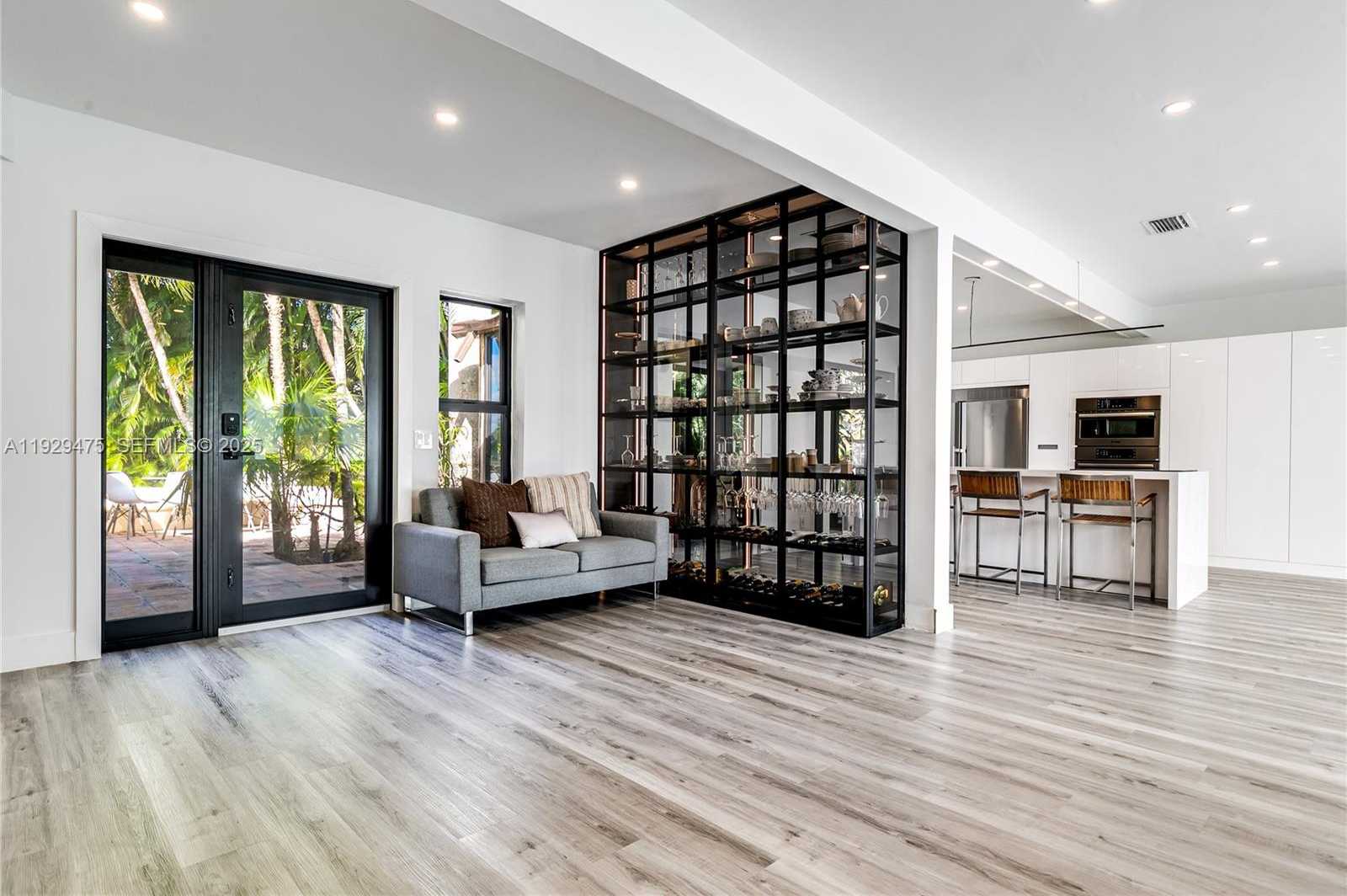 Imagen de Pequeño Objeto