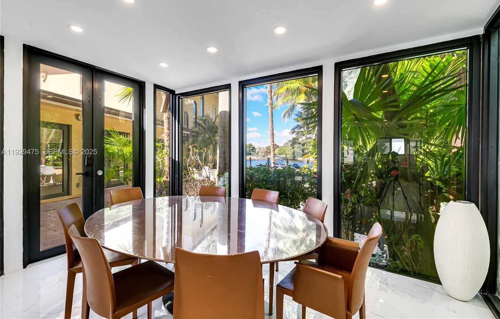 Imagen de Pequeño Objeto