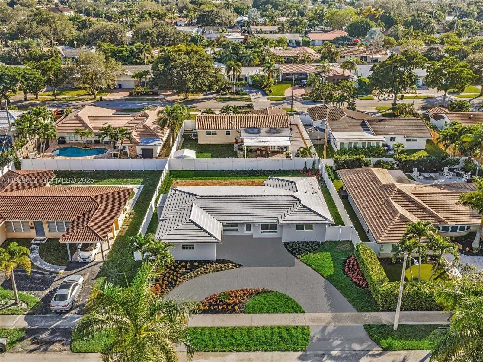 Small Image of 2144 NORTH EAST 64TH ST, Fort Lauderdale Number 1