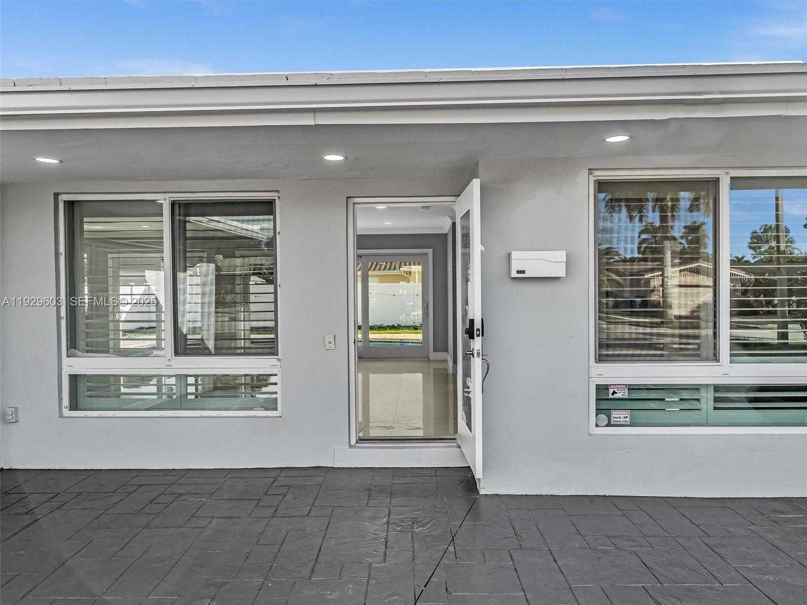 Small Image of 2144 NORTH EAST 64TH ST, Fort Lauderdale Number 4