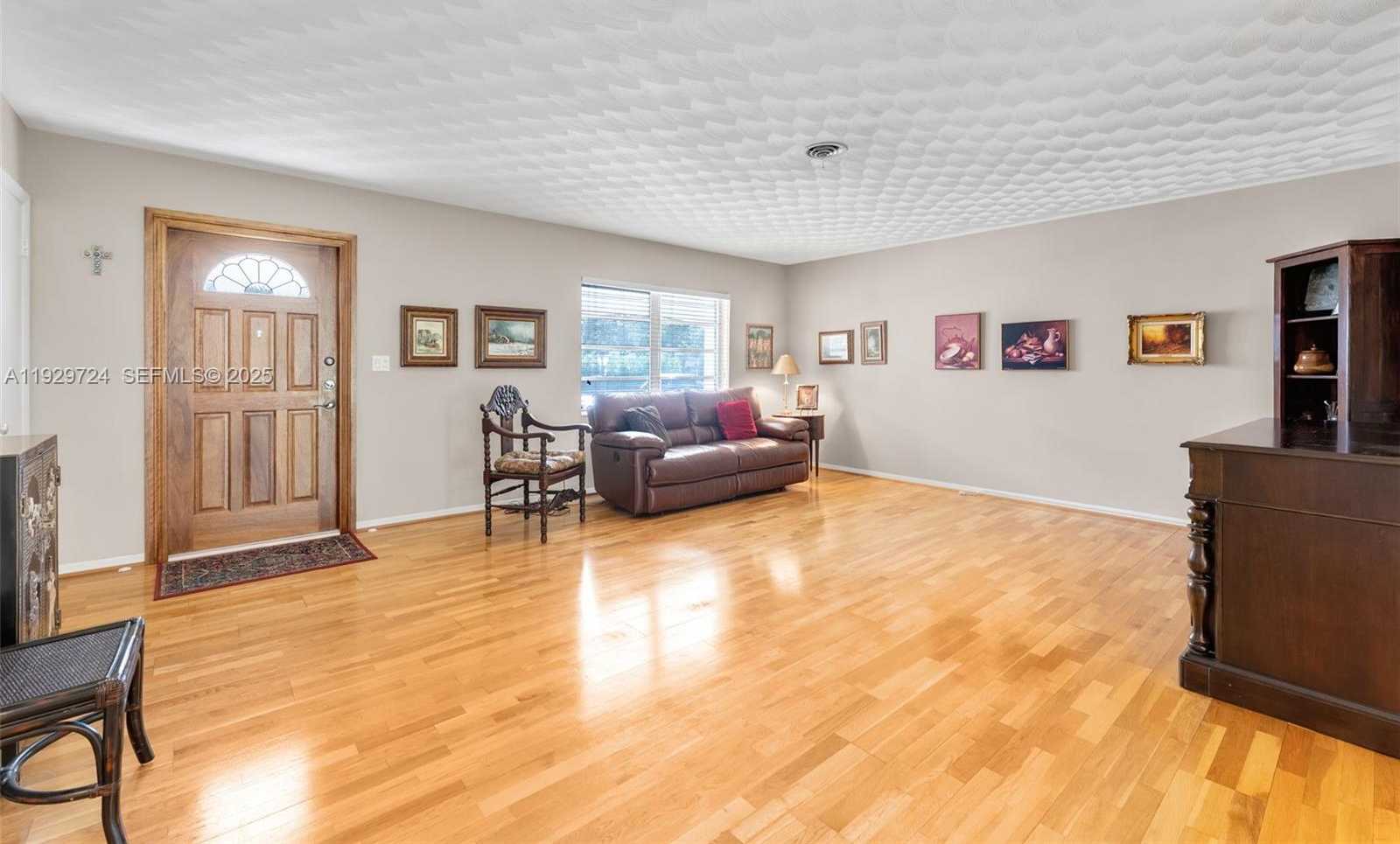 Small Image of 8345 SOUTH WEST 98TH ST, Miami Number 7