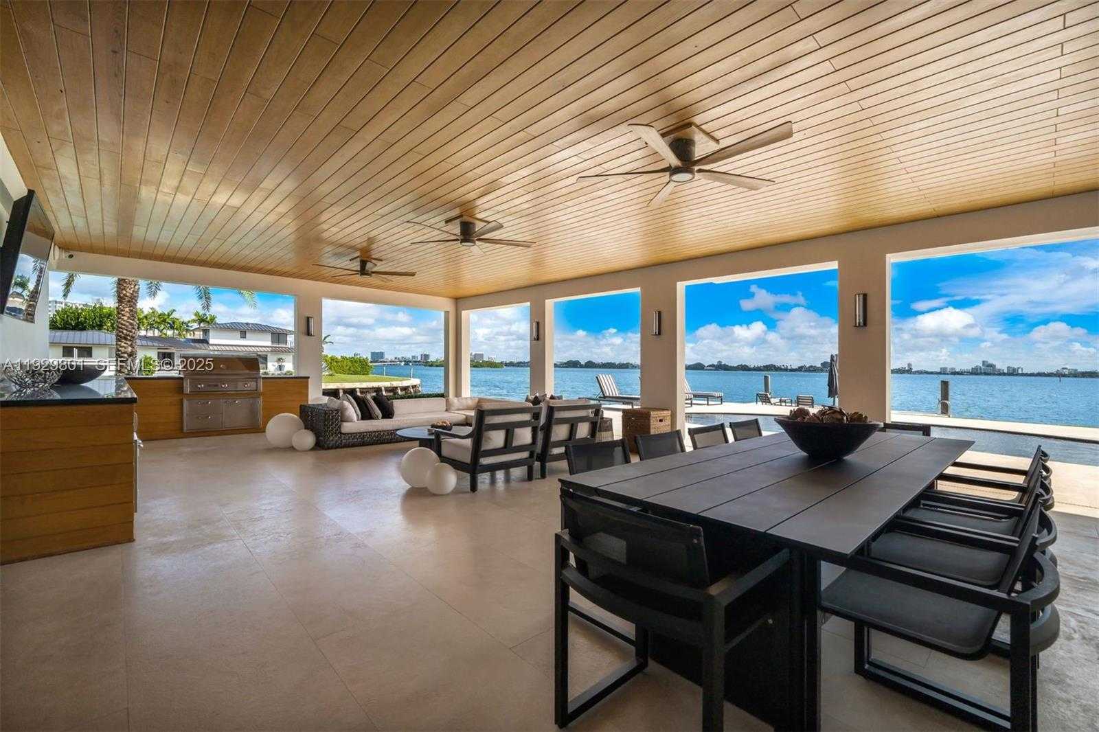 Small Image of 1995 NORTH EAST 118TH RD, North Miami Number 18