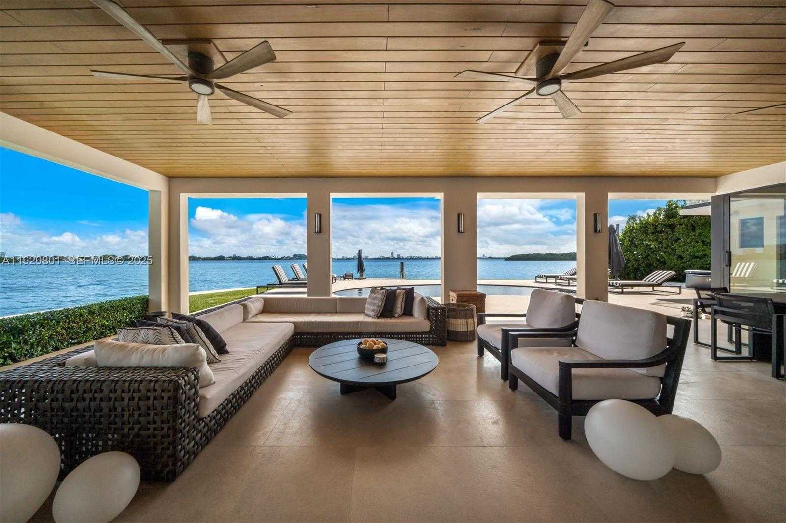 Small Image of 1995 NORTH EAST 118TH RD, North Miami Number 19