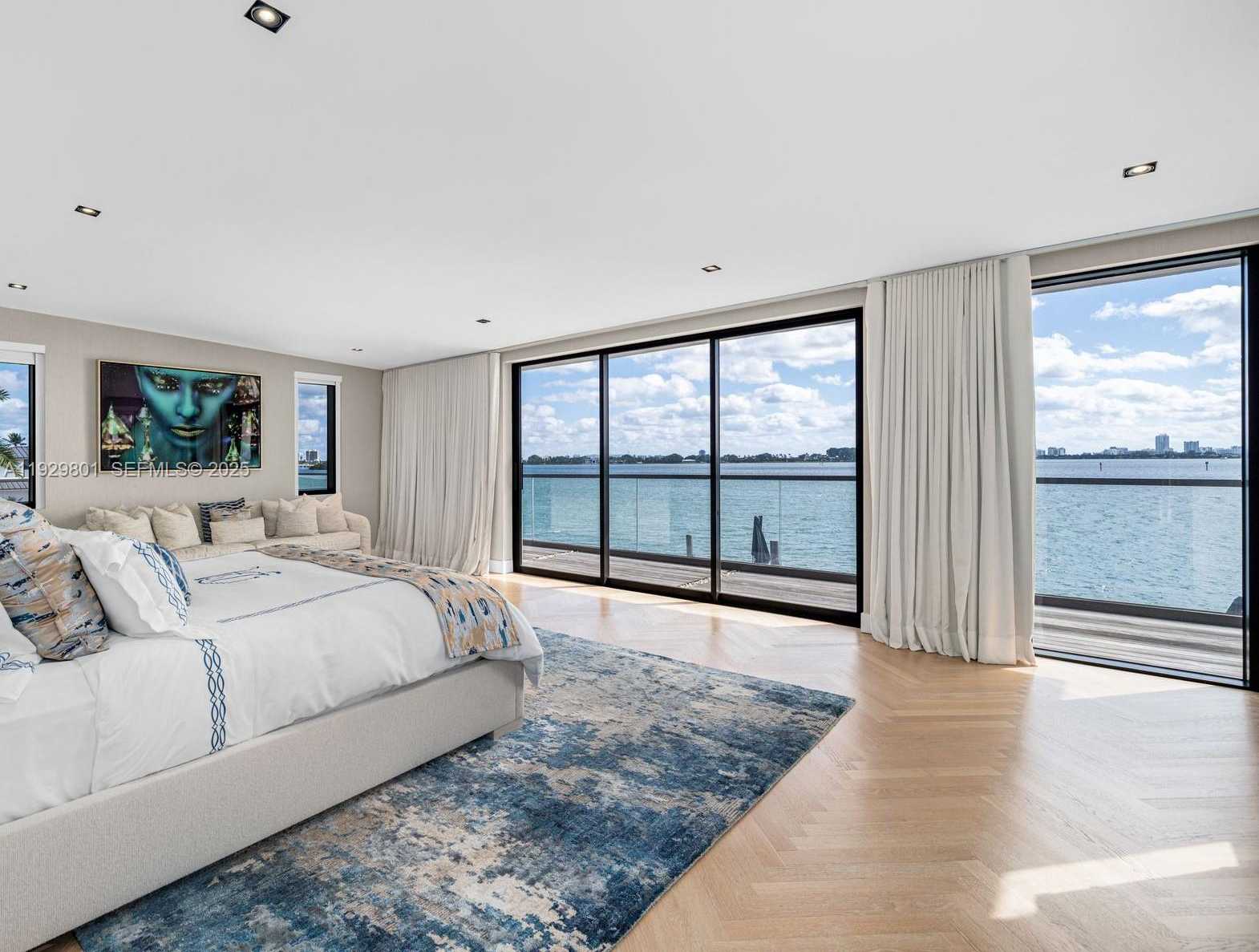 Small Image of 1995 NORTH EAST 118TH RD, North Miami Number 22