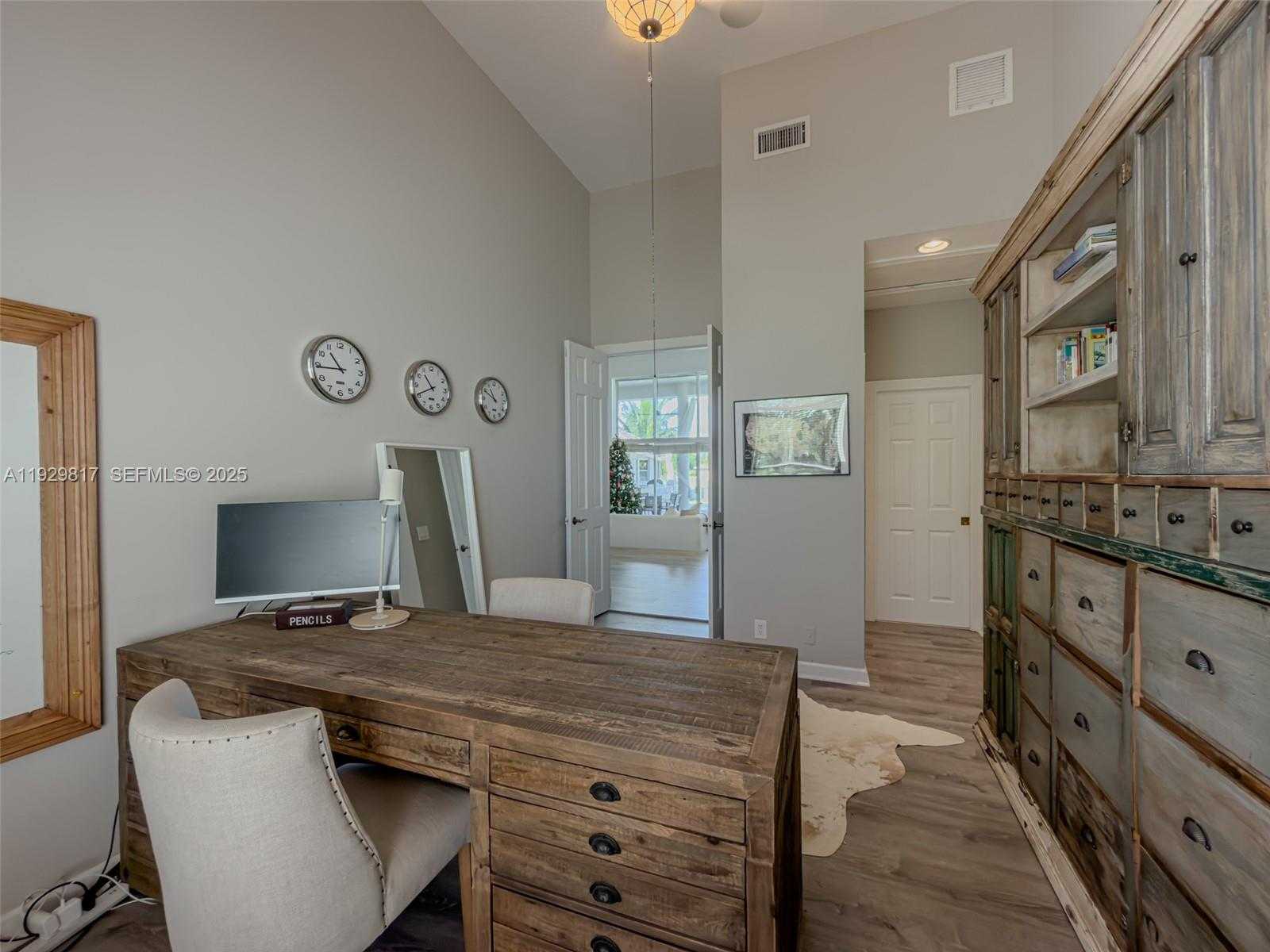 Small Image of 2950 MEDINAH, Weston Number 23