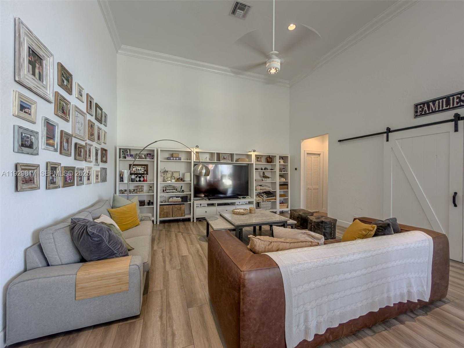 Small Image of 2950 MEDINAH, Weston Number 35