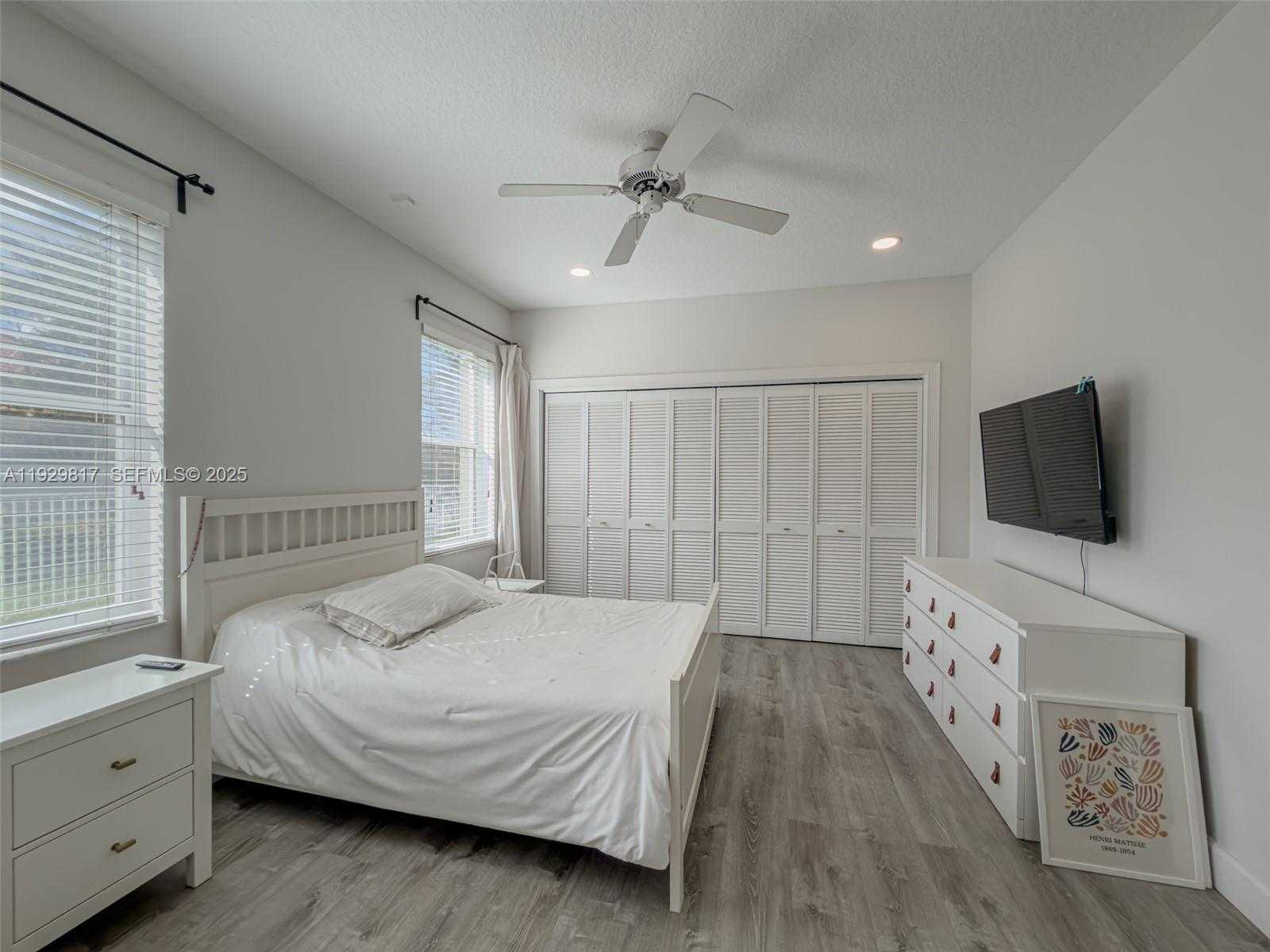 Small Image of 2950 MEDINAH, Weston Number 45