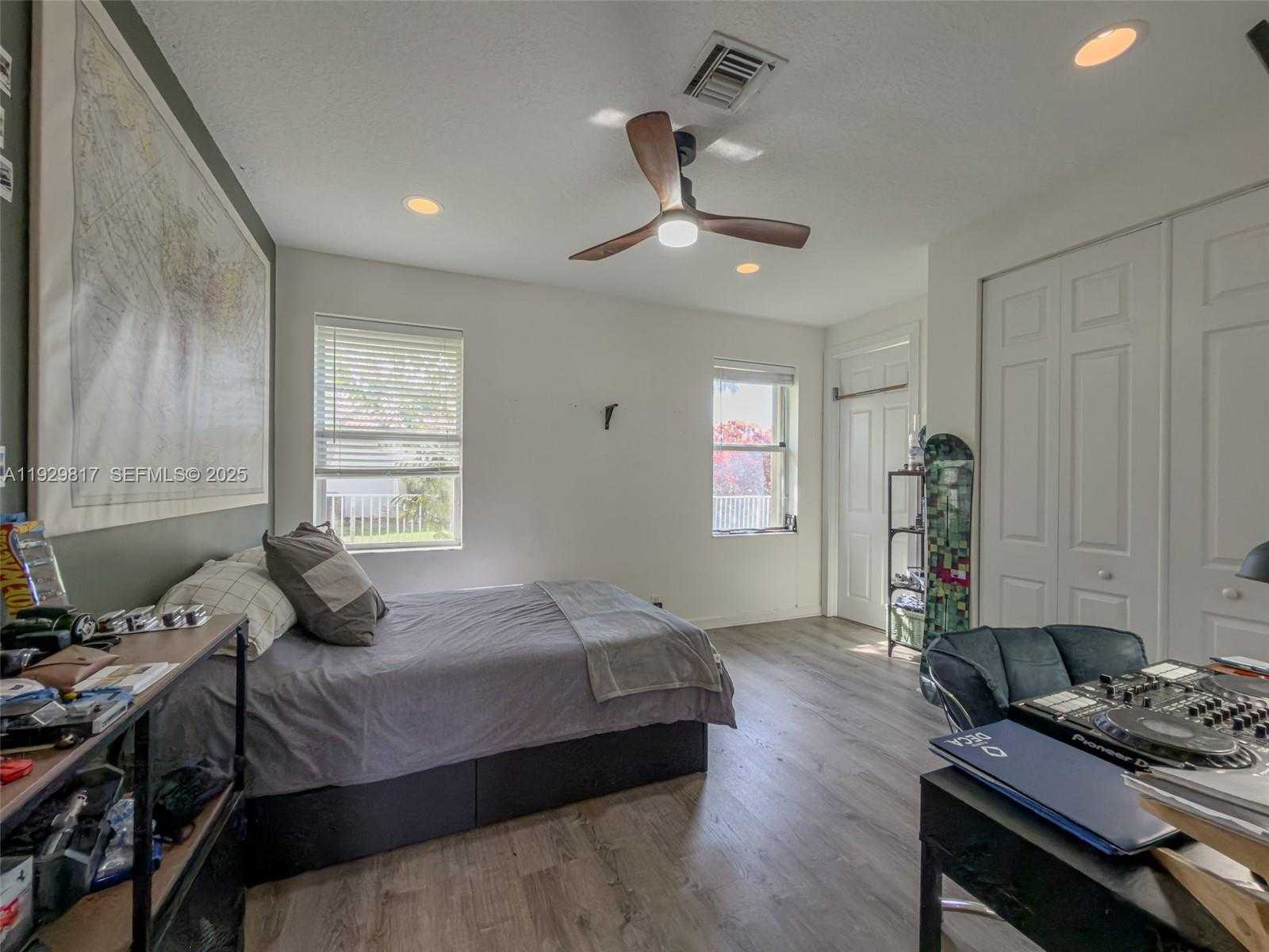 Small Image of 2950 MEDINAH, Weston Number 53