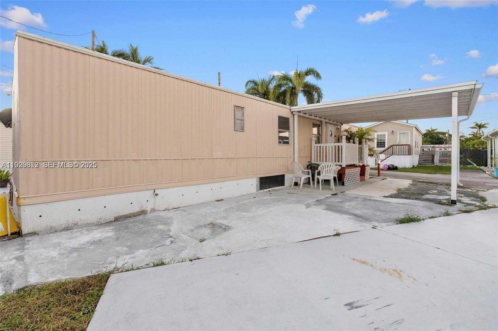 Small Image of 17350 SOUTH WEST 232ND ST LOT 29, Miami Number 10