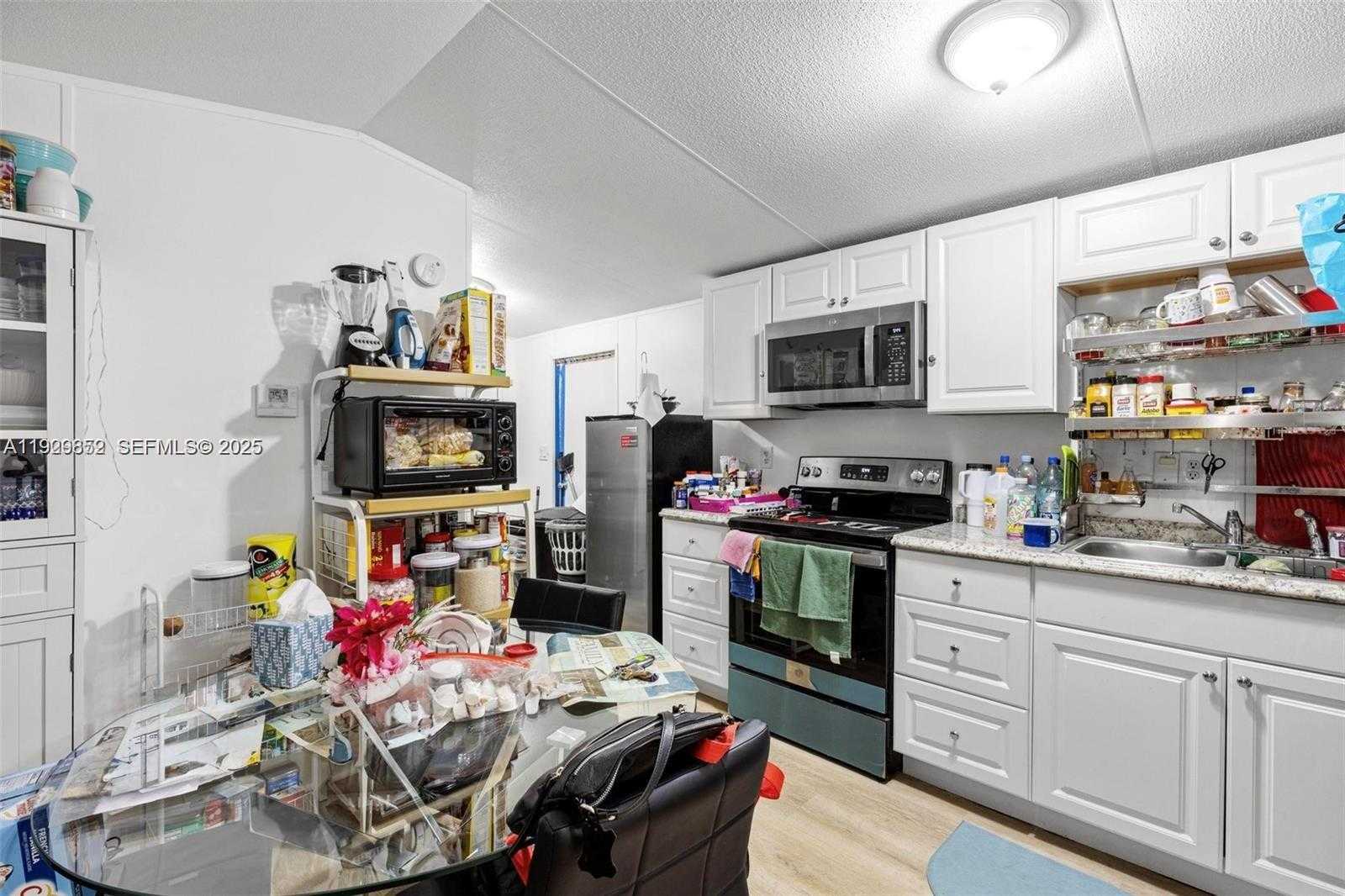 Small Image of 17350 SOUTH WEST 232ND ST LOT 29, Miami Number 17