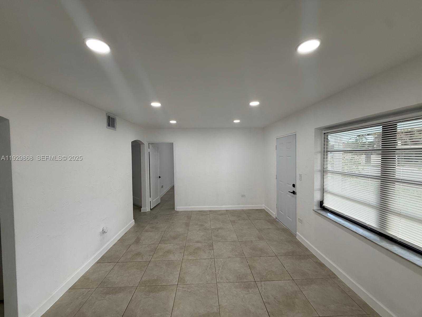 Imagen de Pequeño Objeto