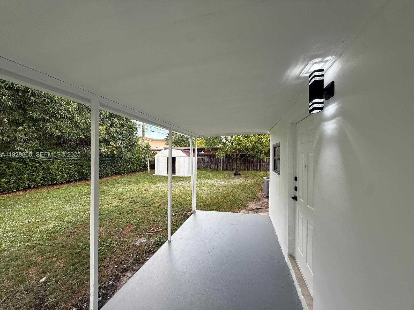 Imagen de Pequeño Objeto