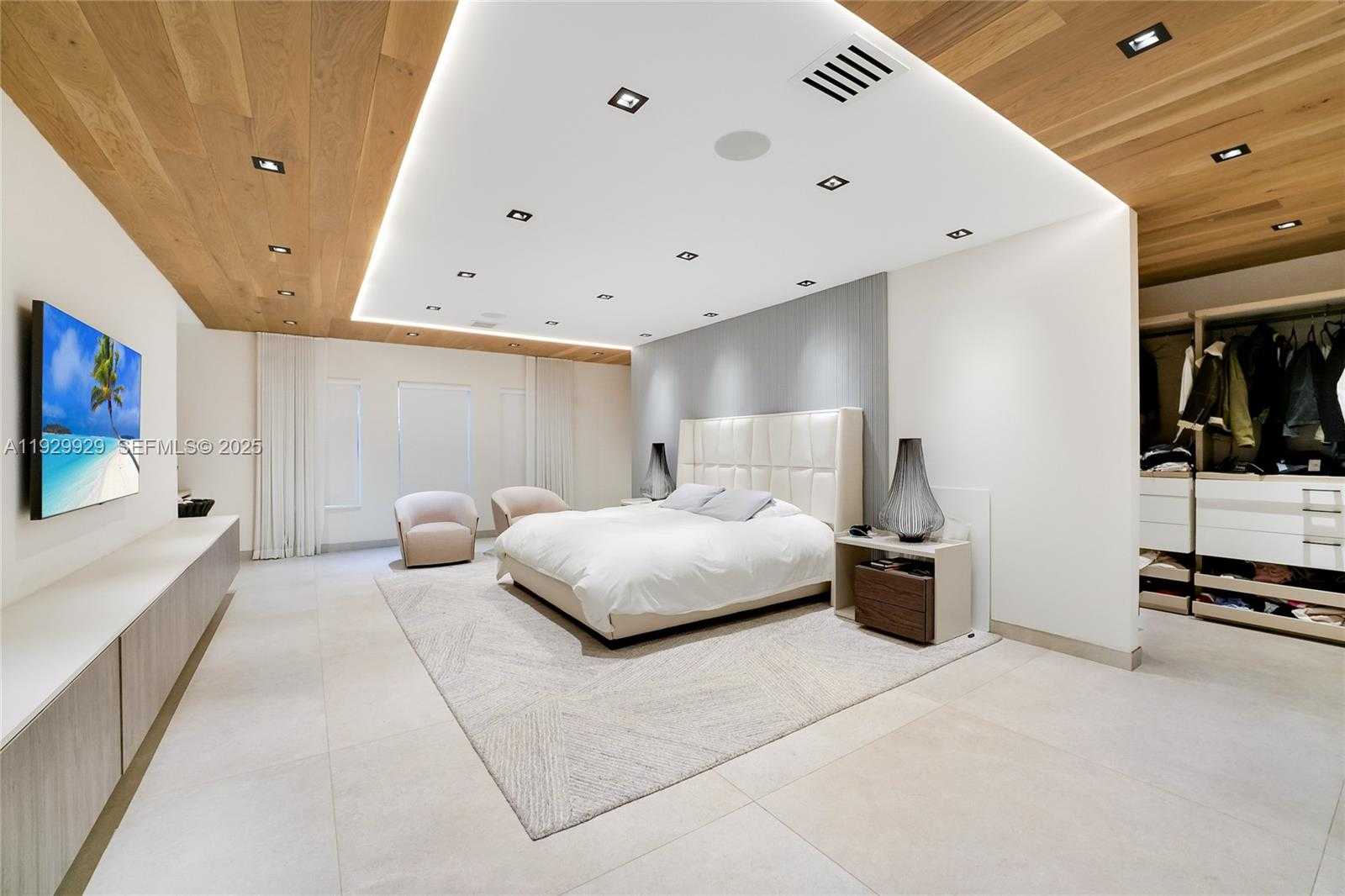 Small Image of 431 LAYNE BLVD, Hallandale Beach Number 11