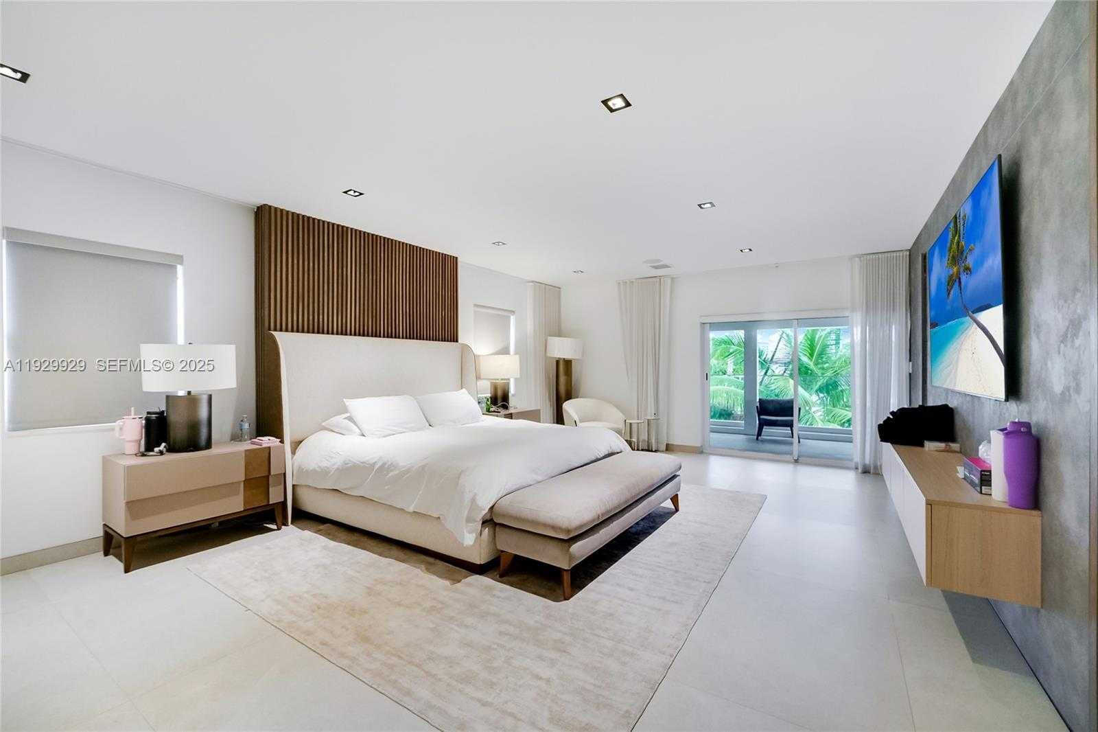 Small Image of 431 LAYNE BLVD, Hallandale Beach Number 12