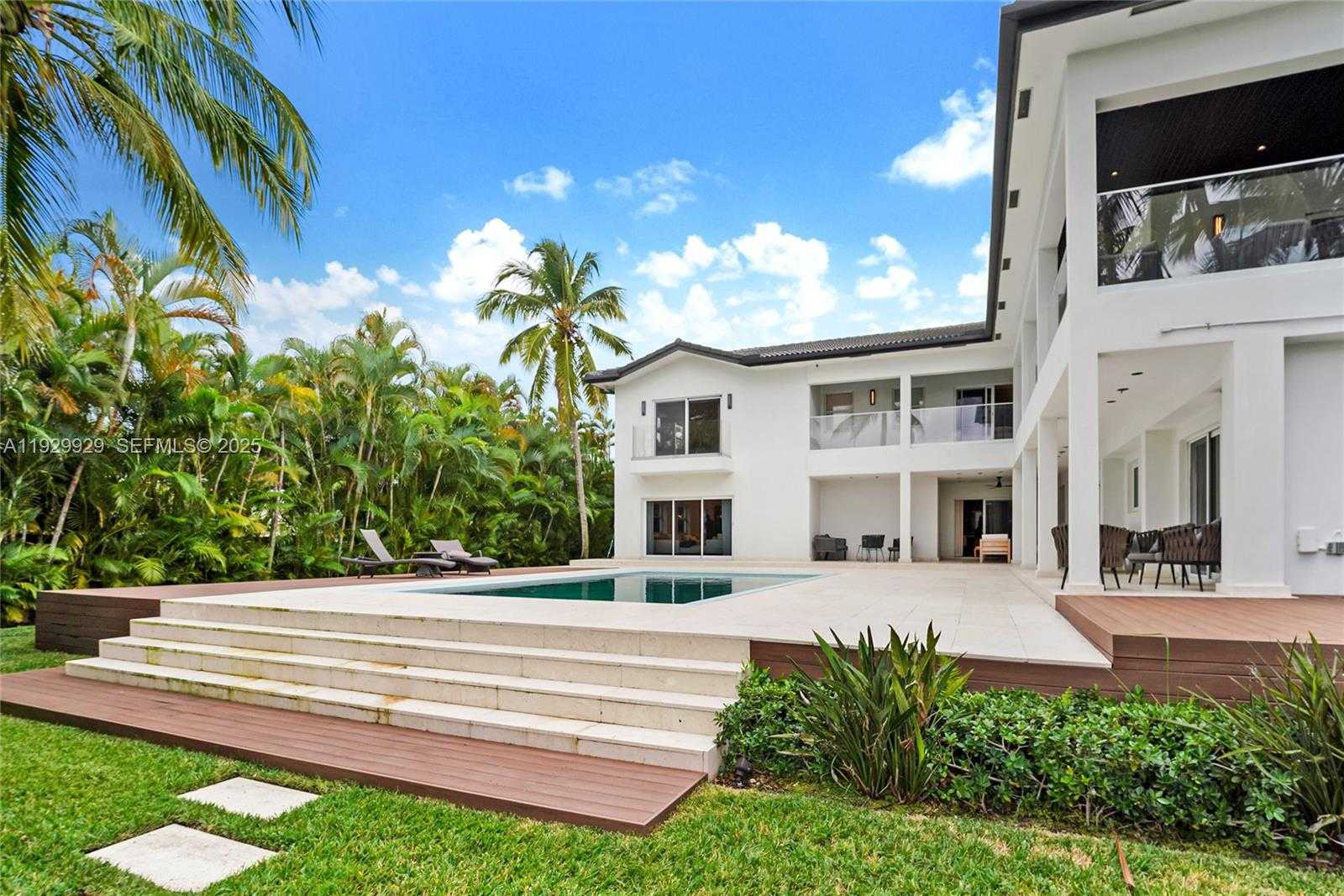 Small Image of 431 LAYNE BLVD, Hallandale Beach Number 14