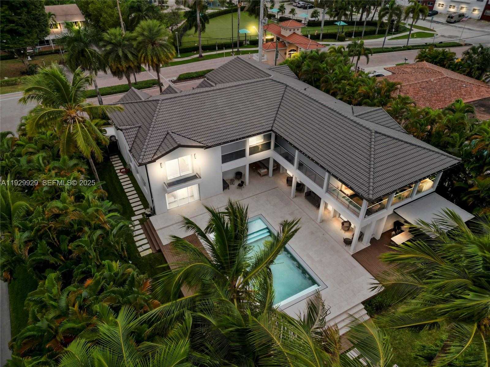 Small Image of 431 LAYNE BLVD, Hallandale Beach Number 16