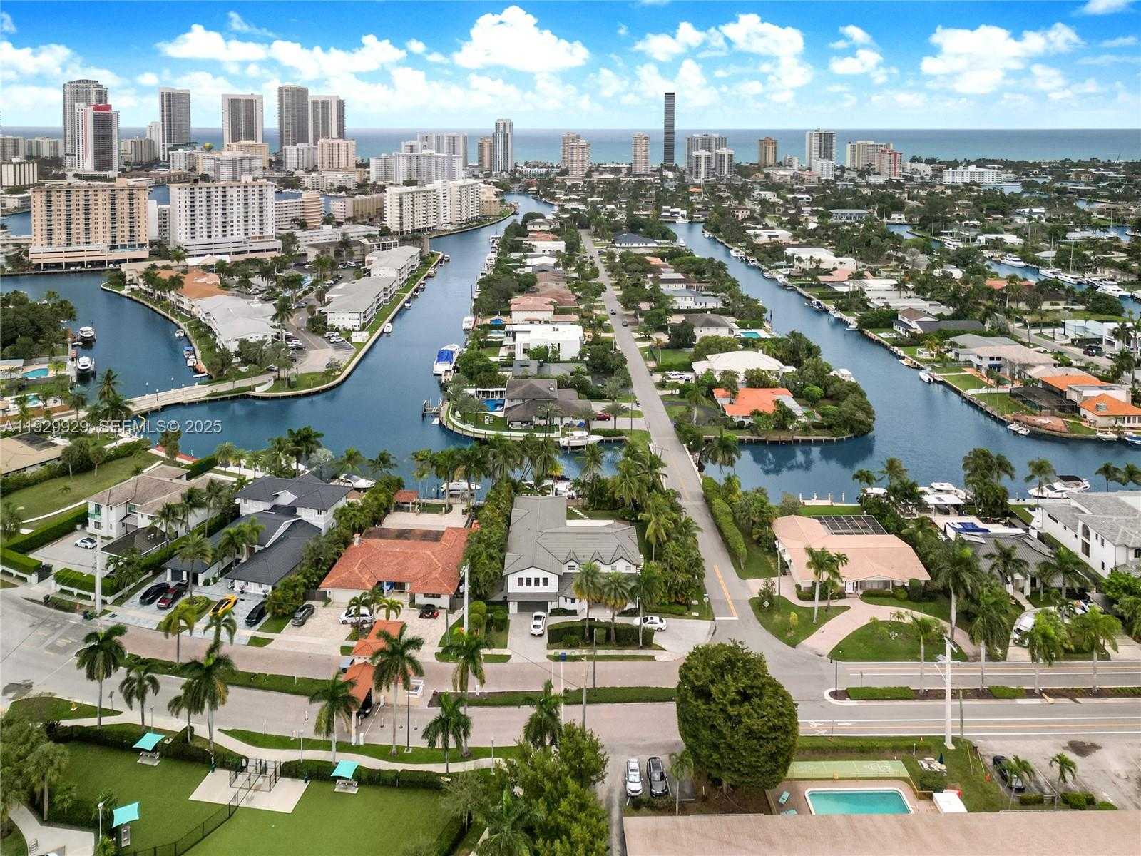 Small Image of 431 LAYNE BLVD, Hallandale Beach Number 17