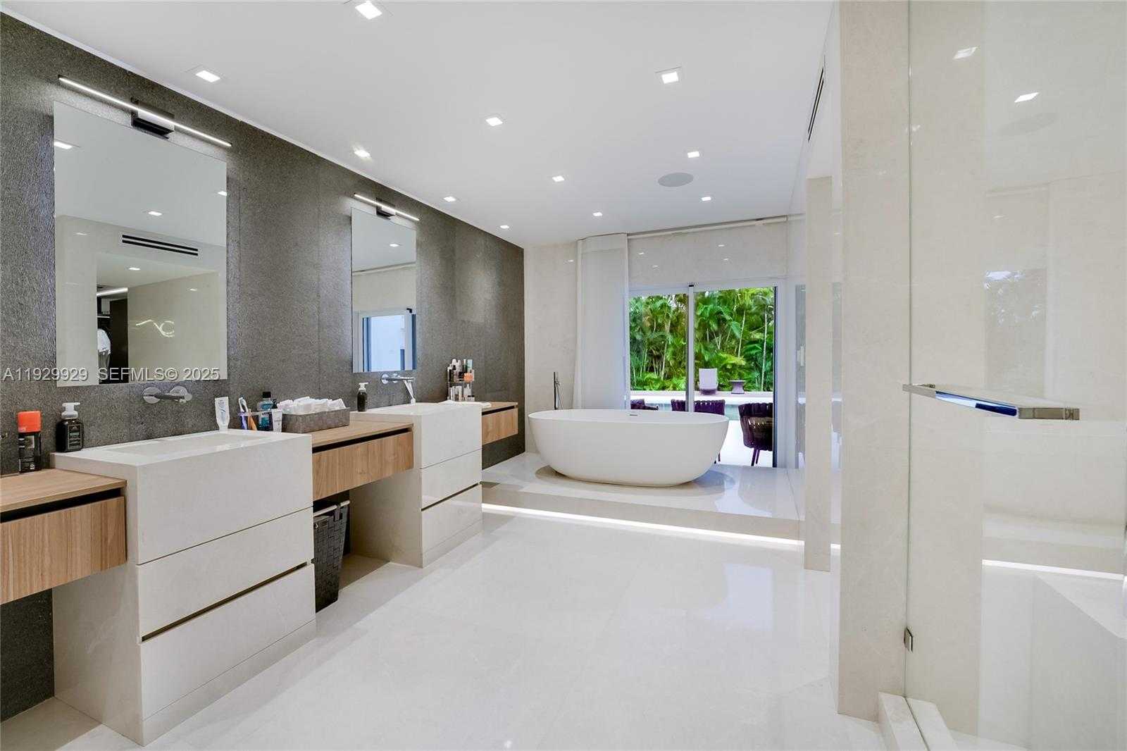 Small Image of 431 LAYNE BLVD, Hallandale Beach Number 23