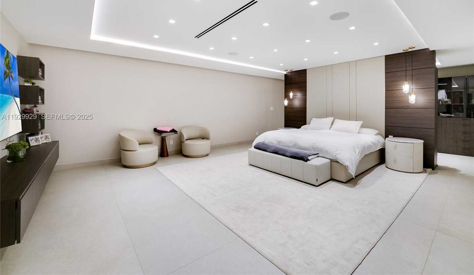 Small Image of 431 LAYNE BLVD, Hallandale Beach Number 24