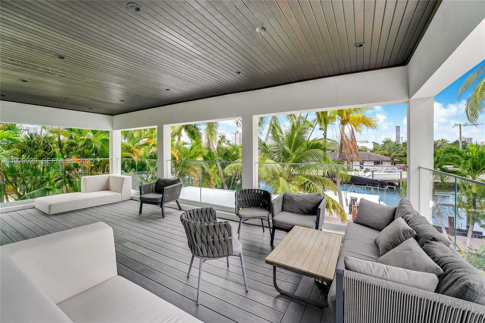 Small Image of 431 LAYNE BLVD, Hallandale Beach Number 3