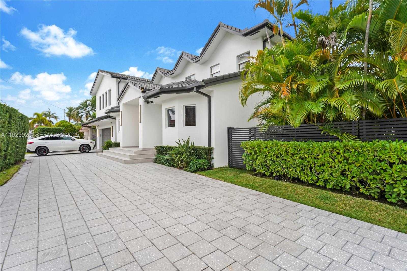 Small Image of 431 LAYNE BLVD, Hallandale Beach Number 4