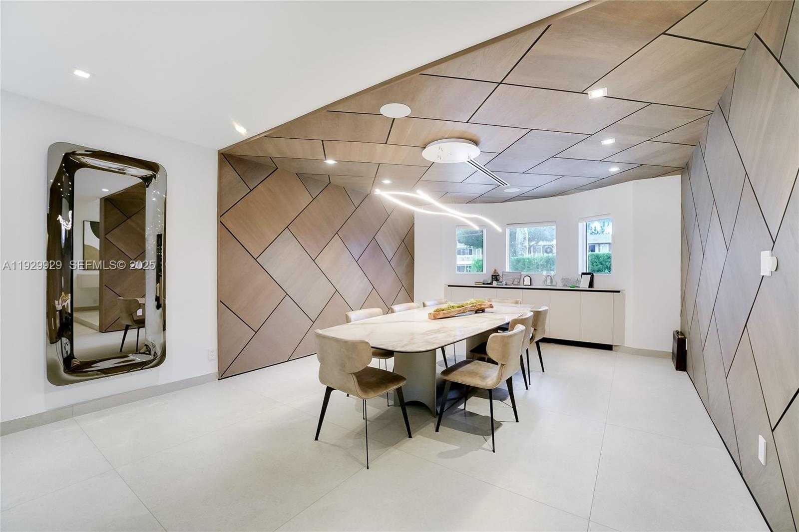 Small Image of 431 LAYNE BLVD, Hallandale Beach Number 7