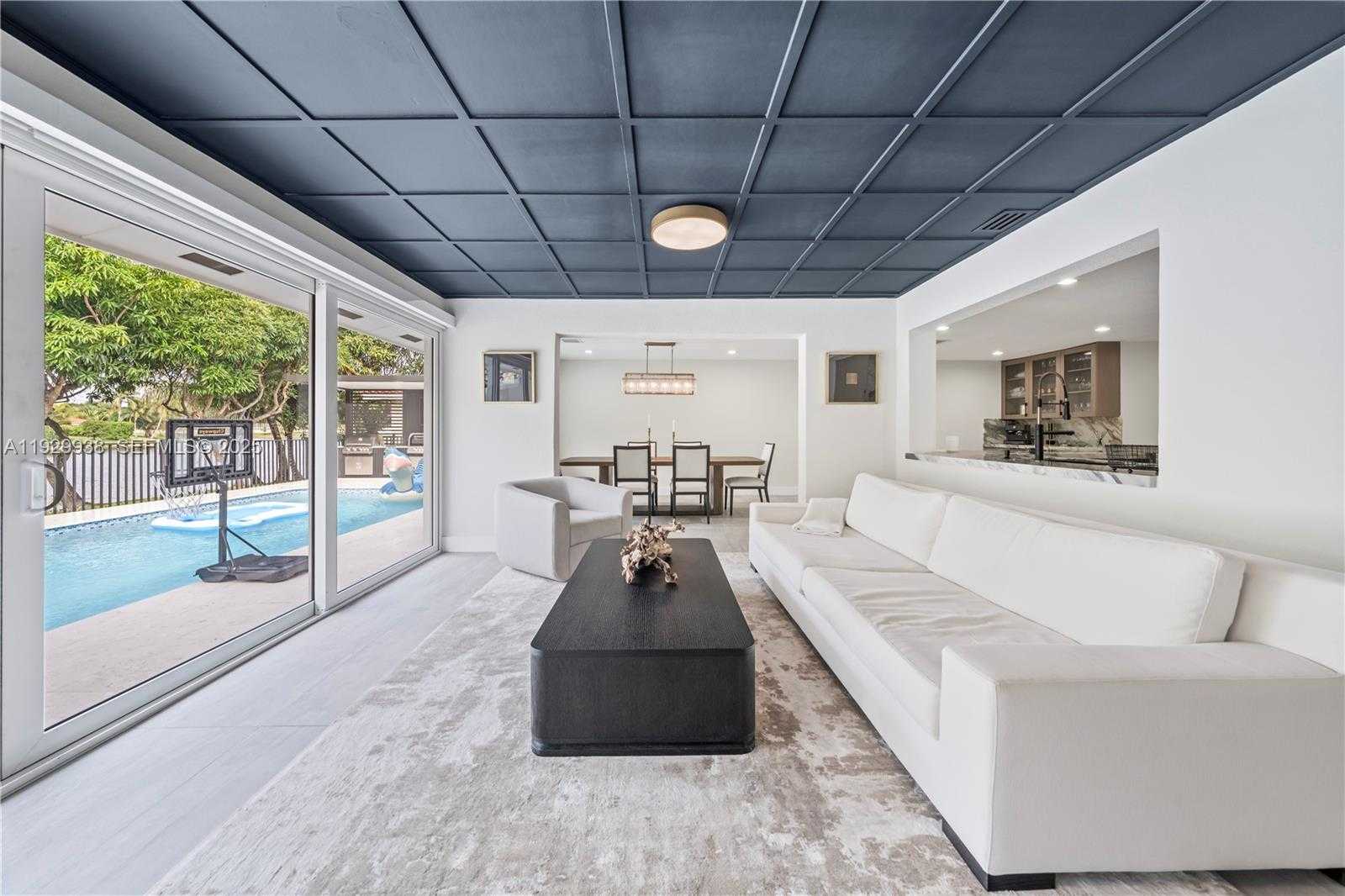 Imagen de Pequeño Objeto