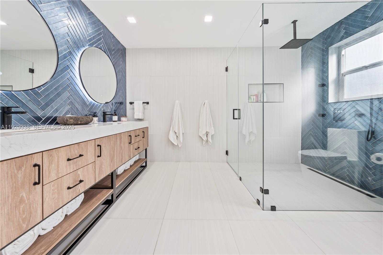 Imagen de Pequeño Objeto