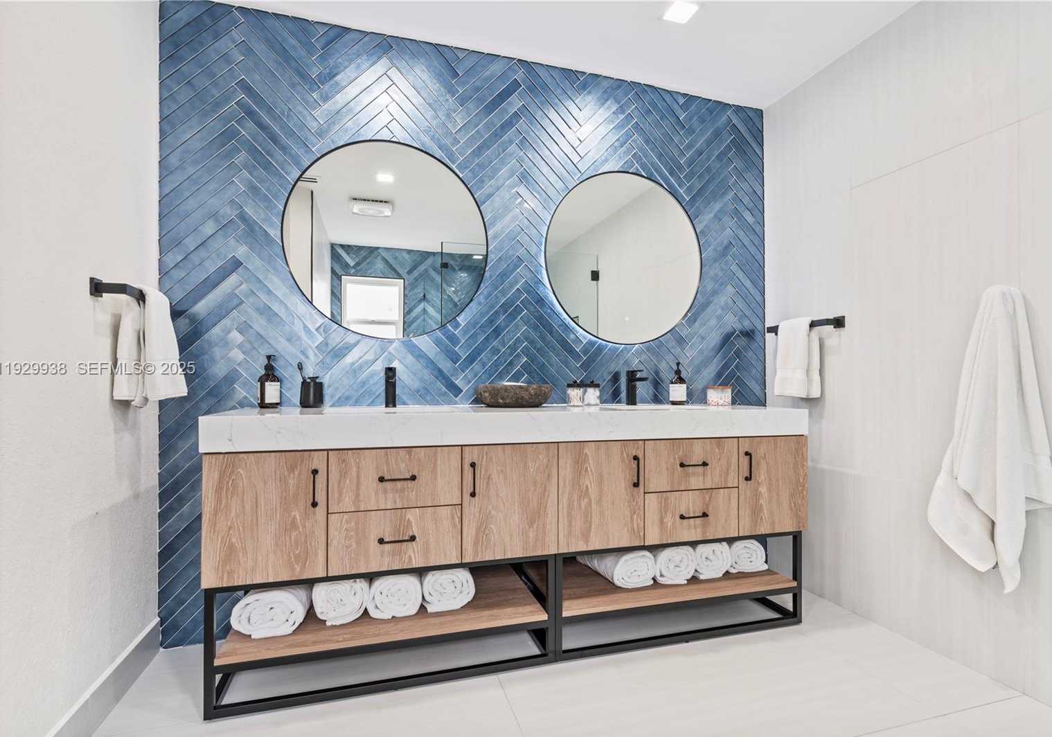 Imagen de Pequeño Objeto